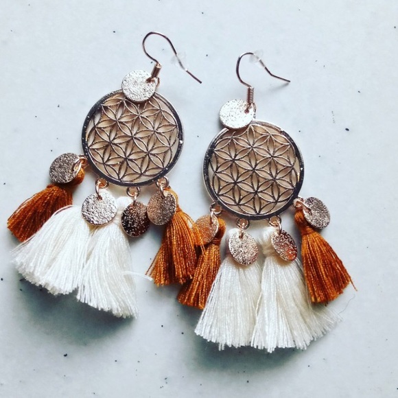 Jewelry - New Gold Tassel Geometric Earrings